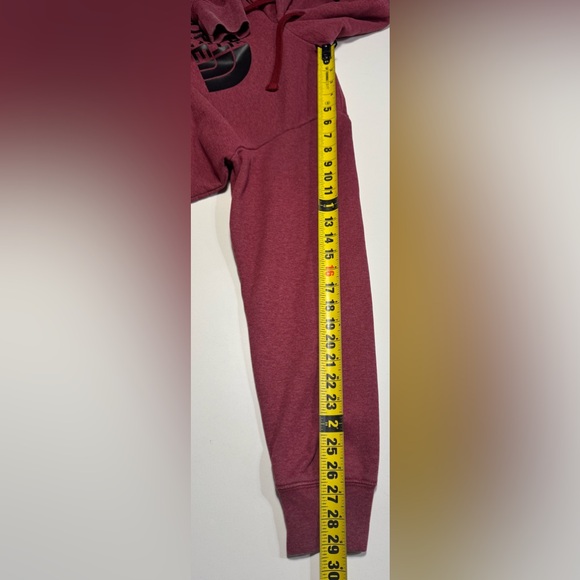 The North Face Men’s Pullover Hoodie Size Medium Red With Black Logo Sweatshirt - Picture 7 of 7
